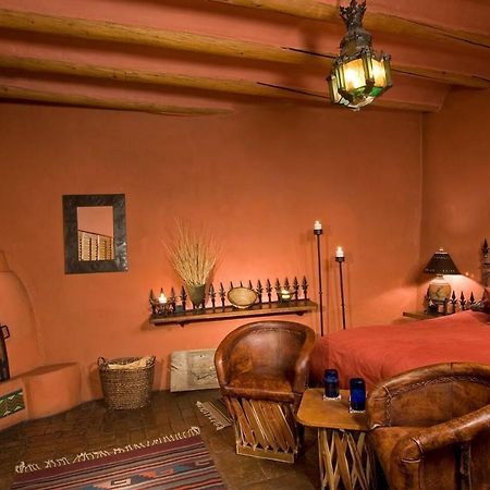 Adobe And Pines Inn Bed And Breakfast Ranchos de Taos Oda fotoğraf